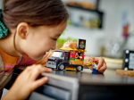 60404-LEGO-City-Ciężarówka-z-burgerami-6.png