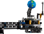 42179 - LEGO Technic - Planeta Ziemia i Księżyc na orbicie-4.png