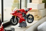 42202-LEGO-Technic-Motocykl-Ducati-Panigale-V4-S-9.jpg