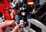 42202-LEGO-Technic-Motocykl-Ducati-Panigale-V4-S-13.jpg