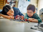 60443-LEGO-City-F1-Pit-stop-i-mechanicy-z-bolidem-Ferrari-7.jpg