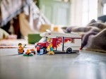 60454-LEGO-City-Wakacyjny-kamper-pełen-przygód-10.jpg
