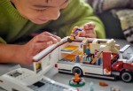 60454-LEGO-City-Wakacyjny-kamper-pełen-przygód-15.jpg