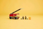 60463-LEGO-City-Wóz-strażacki-z-drabiną-6.jpg