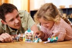 43256-LEGO-Disney-Przygoda-na-sankach-Anny-6.jpg