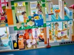 42670-LEGO-Friends-Mieszkania-i-sklepy-w-mieście-Heartlake-9.jpg