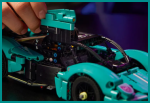 42208-LEGO-Technic-Aston-Martin-Valkyrie-13.png