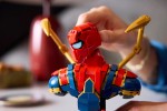76326-LEGO-Super-Heroes-Popiersie-Iron-Spider-Mana-5.jpg