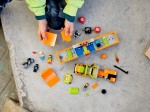 60294-LEGO-City-Ciężarówka-kaskaderska-6.jpeg