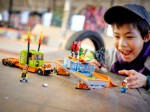 60294-LEGO-City-Ciężarówka-kaskaderska-8.jpeg